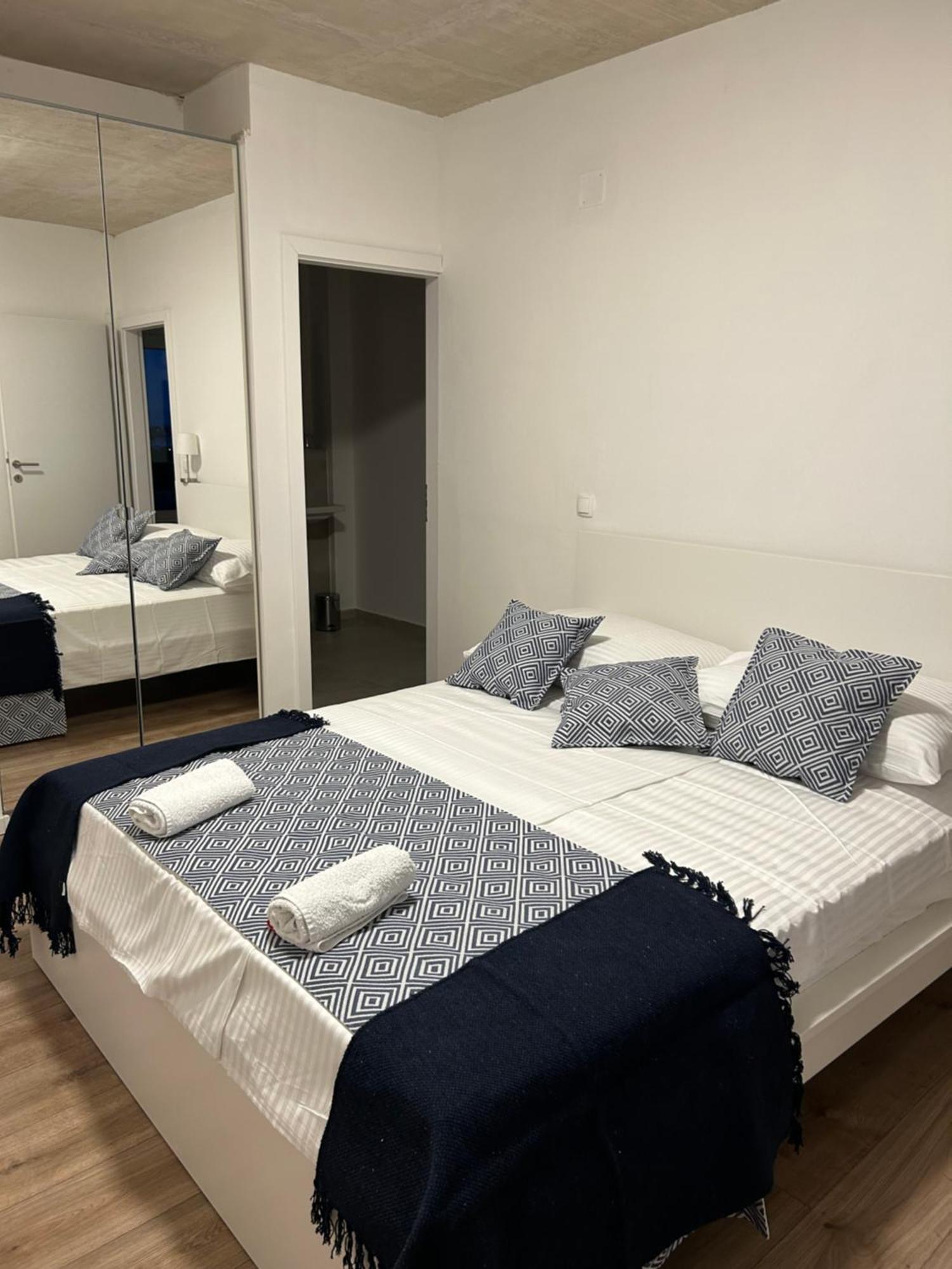 Twenty-Punat Apartments Экстерьер фото