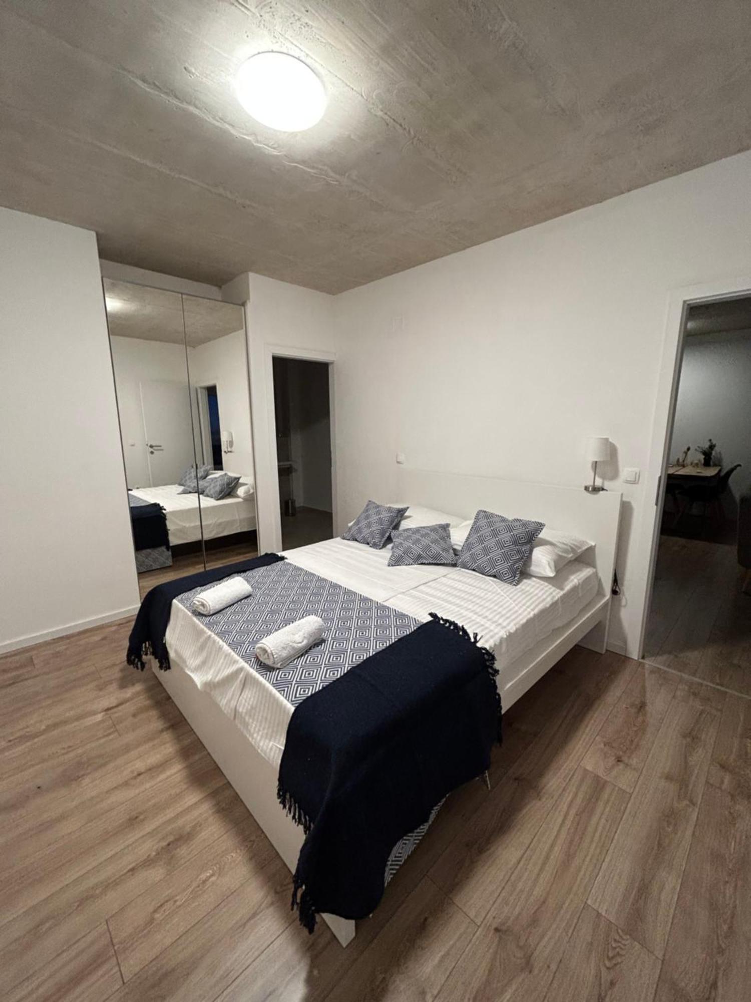 Twenty-Punat Apartments Экстерьер фото